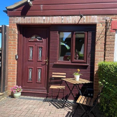 The Cotswold Nook 호텔 더즐리 외부 사진