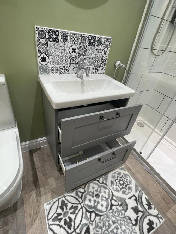 The Cotswold Nook 호텔 더즐리 외부 사진