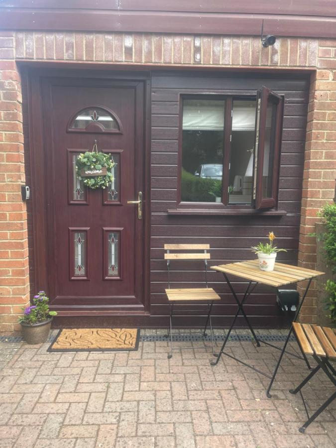 The Cotswold Nook 호텔 더즐리 외부 사진
