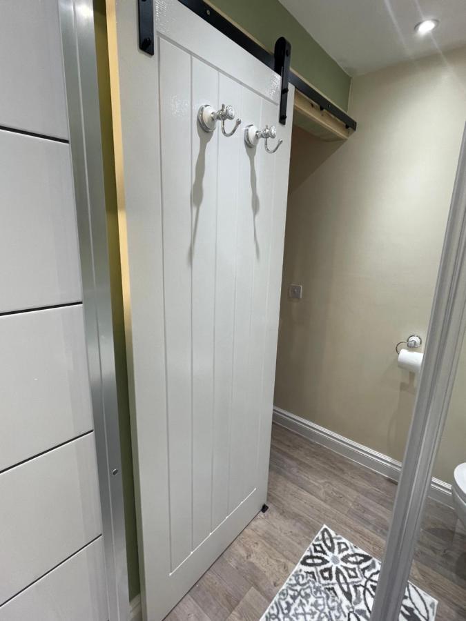 The Cotswold Nook 호텔 더즐리 외부 사진